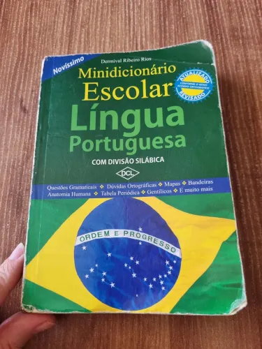 mini dicionário Escolar língua portuguesa com divisão silábica