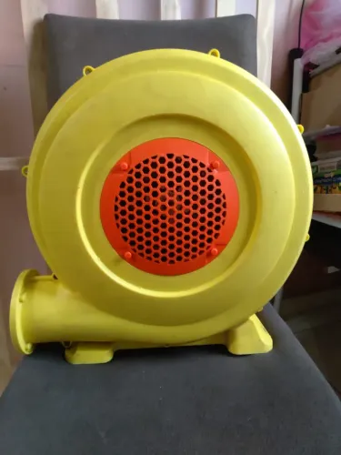Conserta se moto de brinquedo inflável 