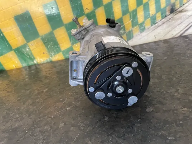 Compressor ar condicionado fiat fastback t270 1.3 com 9 mil km rodado 53484399