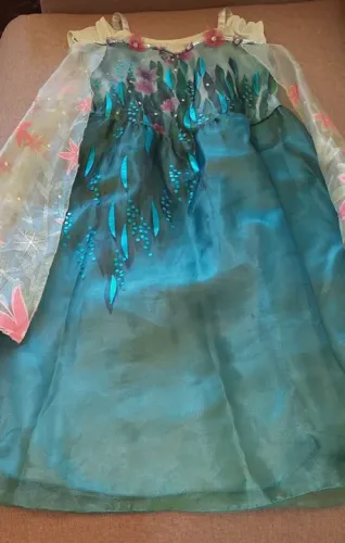 Fantasia Frozen 8 anos.