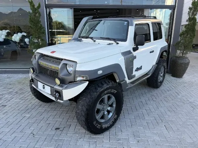 TROLLER T4 XLT - 2015 - APENAS 84.000 KM