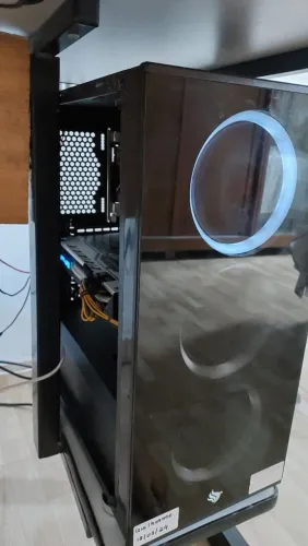 PC Gamer - RX 580 + i39100f + 8 GB RAM