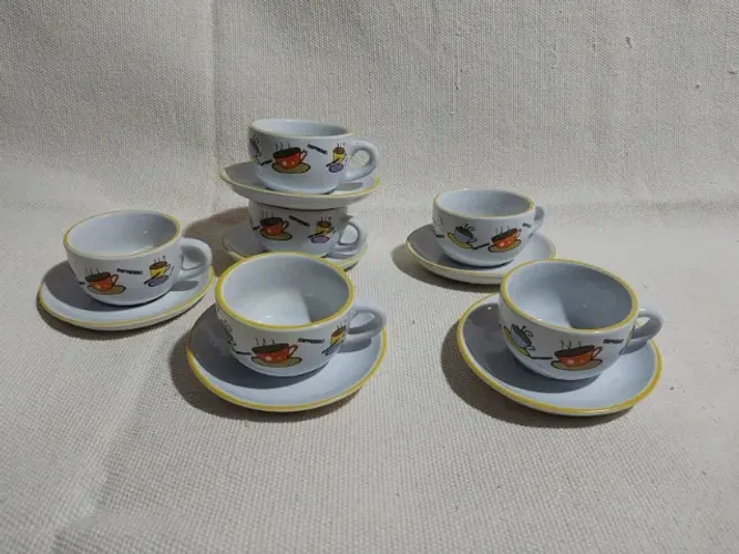 Conjunto de Xícara de Café Branca com Amarelo