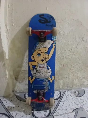 Skate street intermediário usado