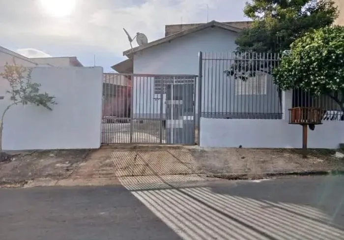 B.D CASA A VENDA COTIA