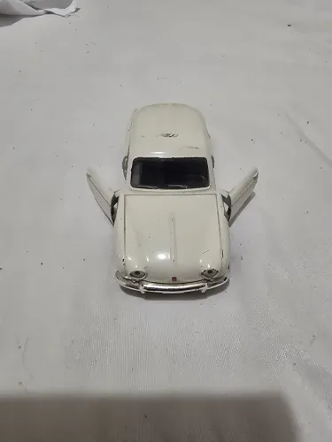 MINIATURA WILLYS DEUPHINE RENAULT