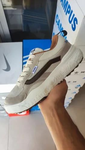 Tênis Vans Ultrarange Neo bege