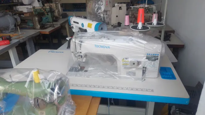 Máquina de costura reta eletrônica corte de linha automático