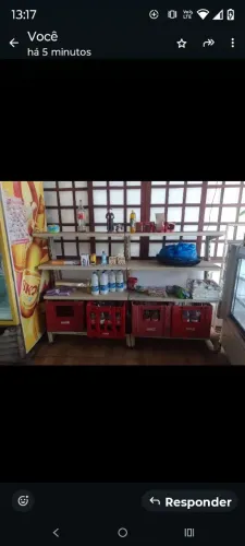 Prateleiras e balcão