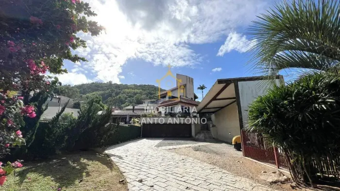 Viva em Santo Antônio de Lisboa nesta Casa Frente Mar com Piscina e 4 dormitórios