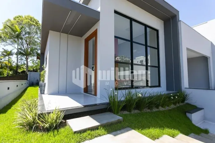 Linda casa em Guabiruba!