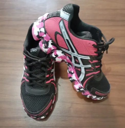 Tênis feminino