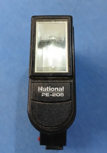 Flash National PE-205