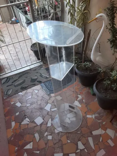 Aparador/Apresentador de Acrílico Transparente