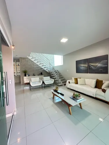 Casa em condomínio fechado na serraria 