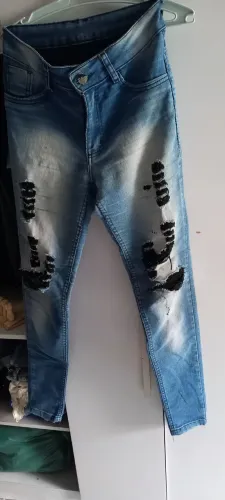 calça jeans remendo tam 38...há mais modelos e tamanhos zap 11- *