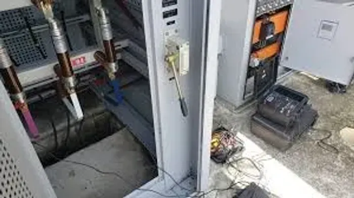 manutenção preventiva e corretiva em subestação de energia e gerador.