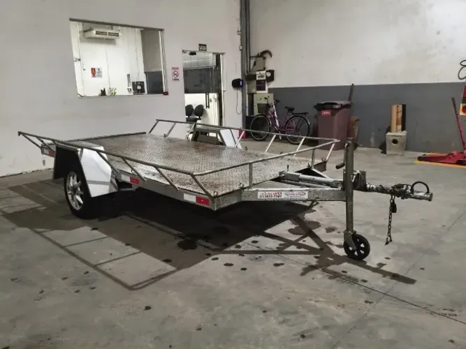 Carretinha para UTV, Carro