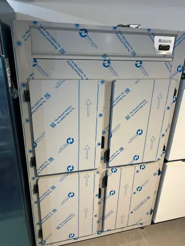 Mini câmera comercial 4 portas 1050 litros Gelopar nova pronta entrega 