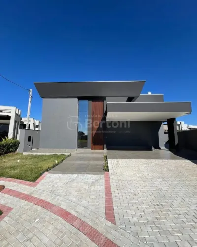 Essa casa à venda no Gran Residence Arapongas impressiona pelo projeto inteligente, integr