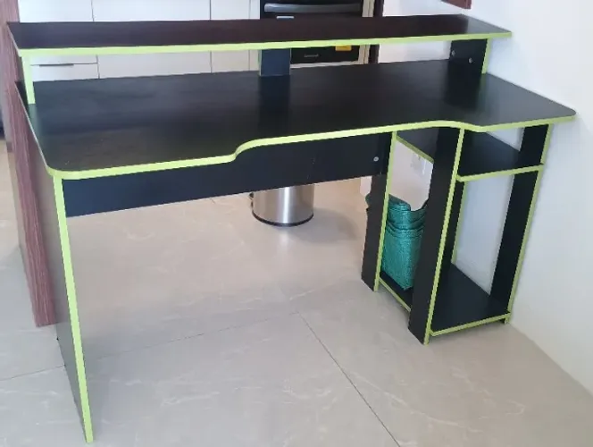 Mesa para Computador Desk Gamer ME4153 Preto e Verde