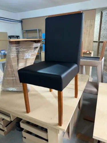 Cadeira Estofada  Elegante madeira eucalipto revestida linho várias cores 
