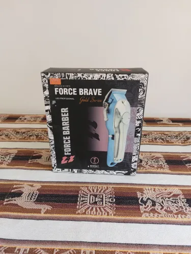 Maquina de cortar cabelo profissiona, marca Force Brave