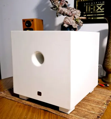 SUBWOOFER AAT compact cube 8" 200w 40Hz 110 ~ 220v WWW.BASSOFFICEHT.COM.BR 