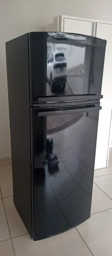 Envelopamento de geladeira