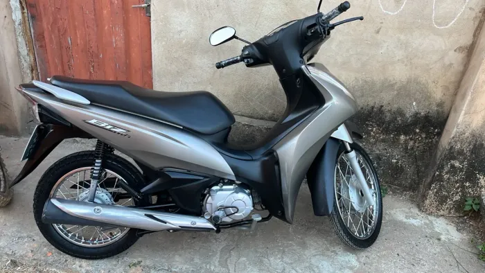 Vende se Honda biz 110 2023 cor cinza