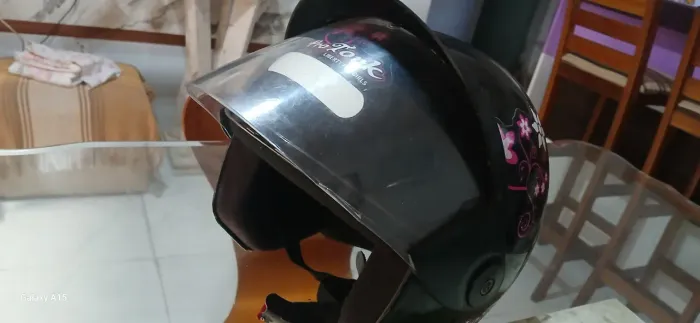 Capacete feminino