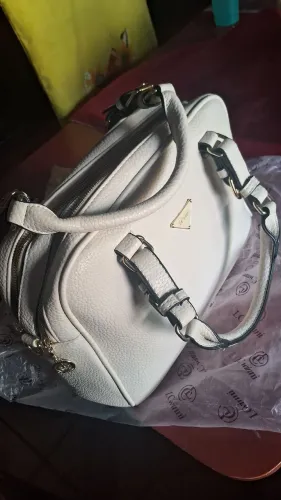 Vendo essa linda bolsa nova 