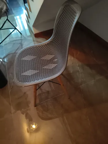 Duas cadeiras semi nova apenas 140,00