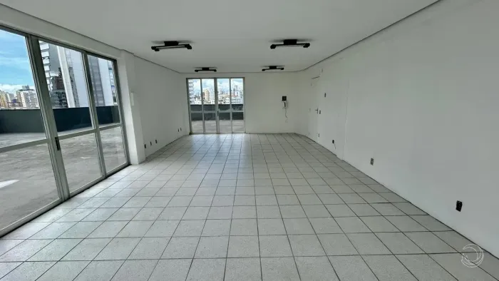 Sala Comercial para Venda em Florianópolis, Canto, 2 banheiros