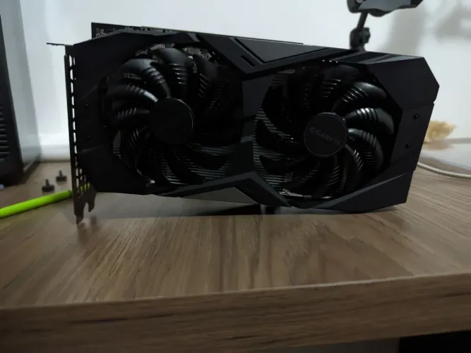 GTX 1660 SUPER - GIGABYTE