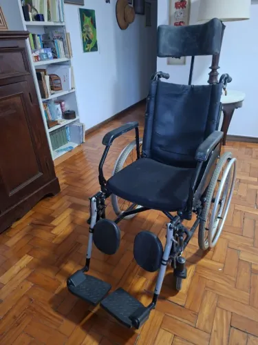 CADEIRA DE RODAS ESPECIAL