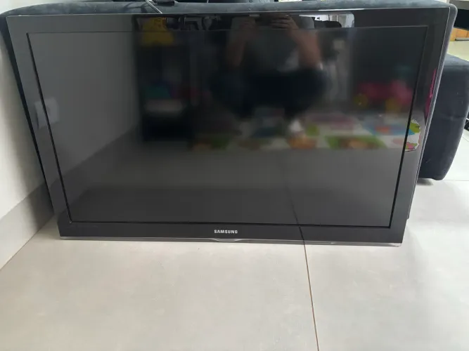 TV Samsung 42 polegadas com controle funcionando