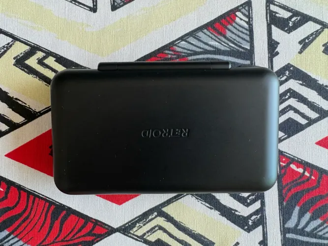 Retroid Pocket Flip com MicroSD SanDisk de 256gb