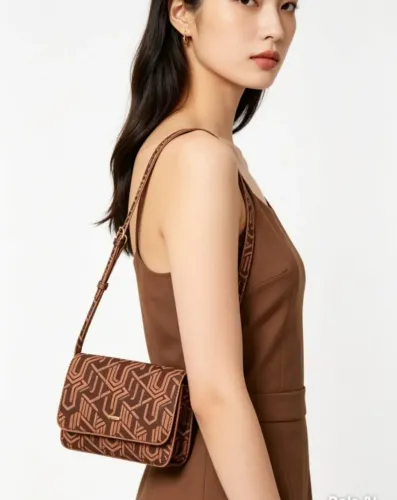 Bolsa Gabriela pequena marron.