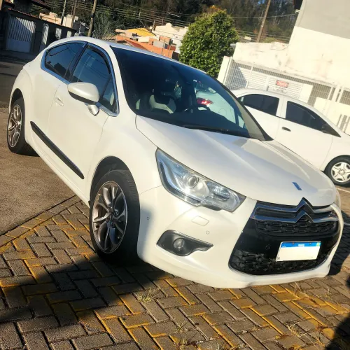Citroen DS4 1.6 Turbo 16V 5P Aut. 2013