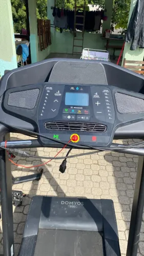 ESTEIRA DOMYOS T900c