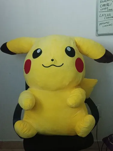 Pelúcia bem conservado Pokémon Pikachu 1 metro