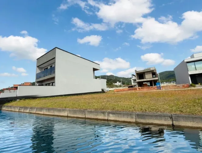 Terreno para Venda em Biguaçu, Beira Rio