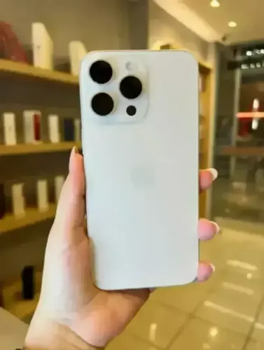 iPhone 15 Pro Max 256gb Branco - Seminovo - 83% Bateria - Retirada em Loja Física em BH