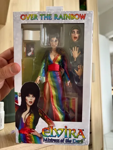 Action figure neca  Ultimate Elvira, produto novo, importado e original 