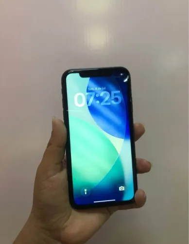 IPHONE 11 AMARELO