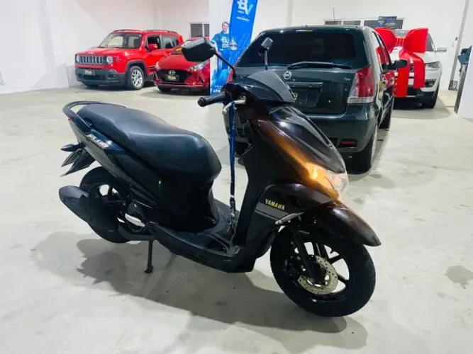 Yamaha Fluo 125cc + 2023