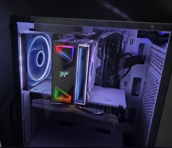 PC Gamer Branco | i5-10400 | RX 580 8GB | 16GB RAM | SSD NVMe 512GB