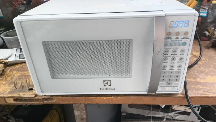 Microondas Eletrolux 20 litros
