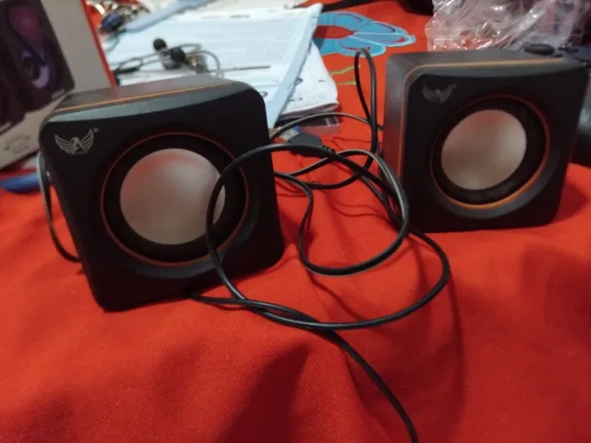 Caixa de som para pc e monitor